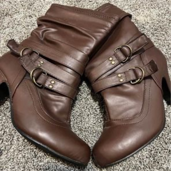 Boots - Picture 2 of 2